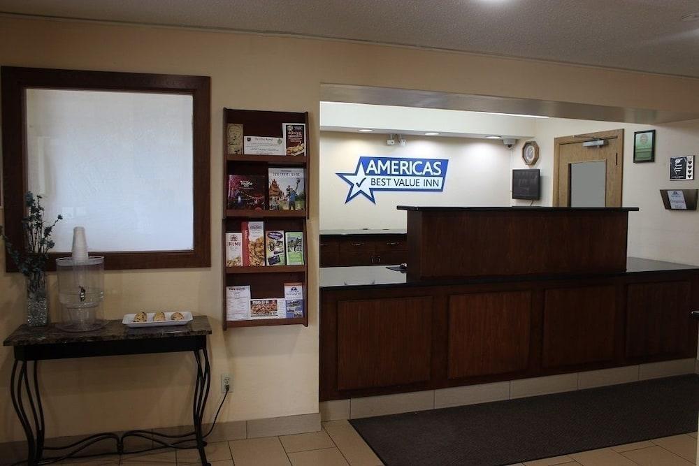 Americas Best Value Inn Гранд-Форкс Экстерьер фото