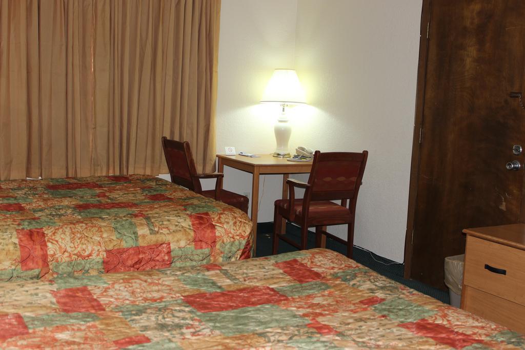 Americas Best Value Inn Гранд-Форкс Экстерьер фото