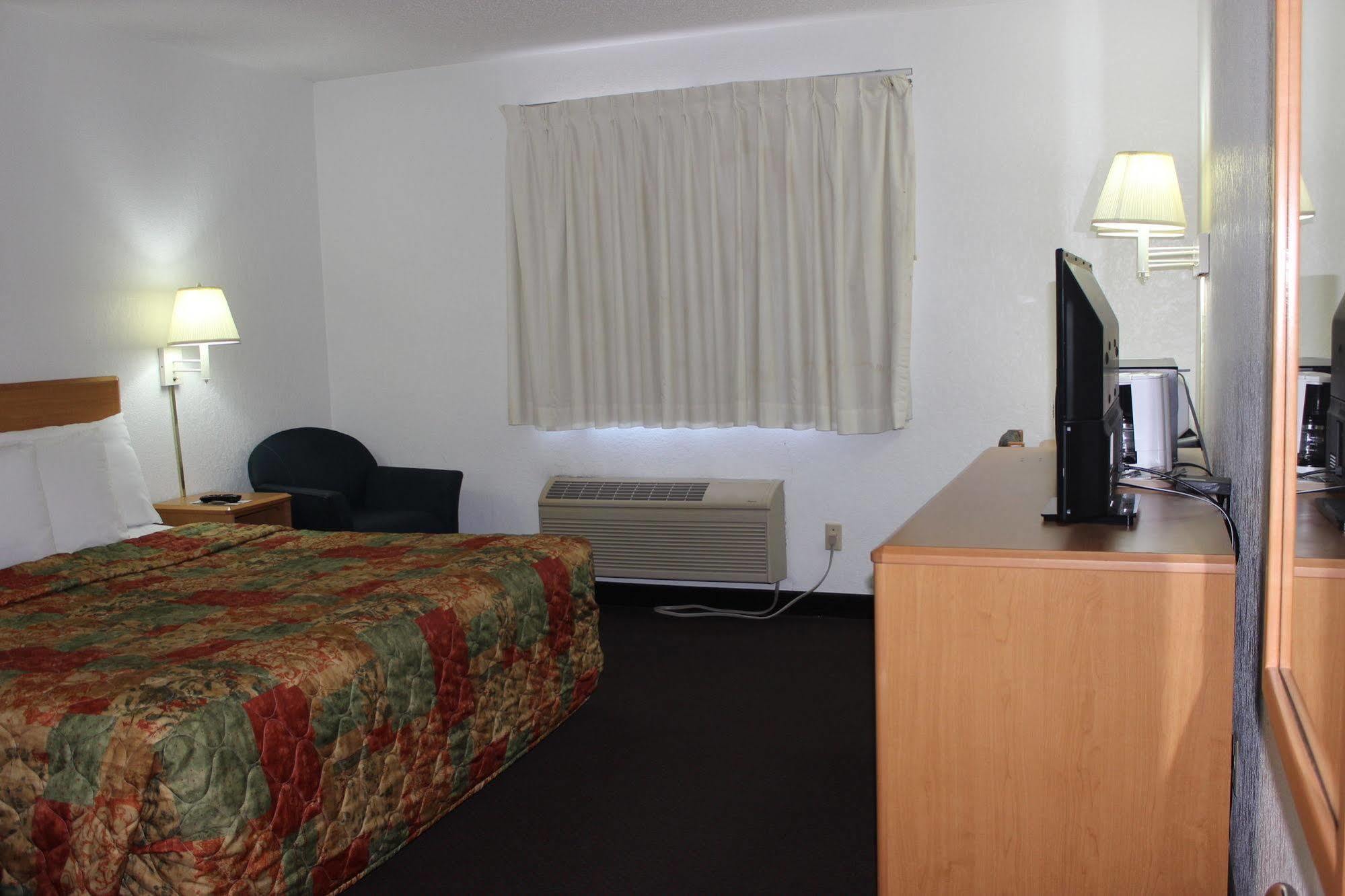 Americas Best Value Inn Гранд-Форкс Экстерьер фото