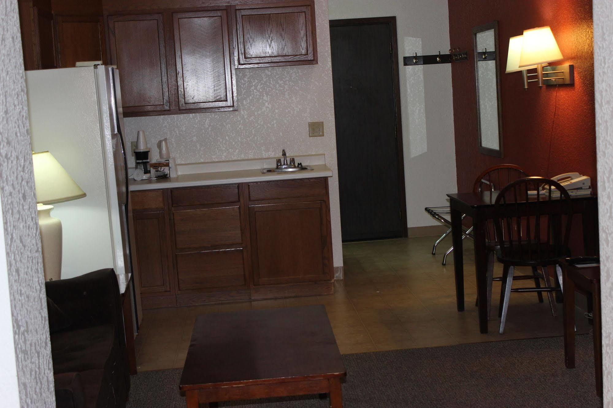 Americas Best Value Inn Гранд-Форкс Экстерьер фото