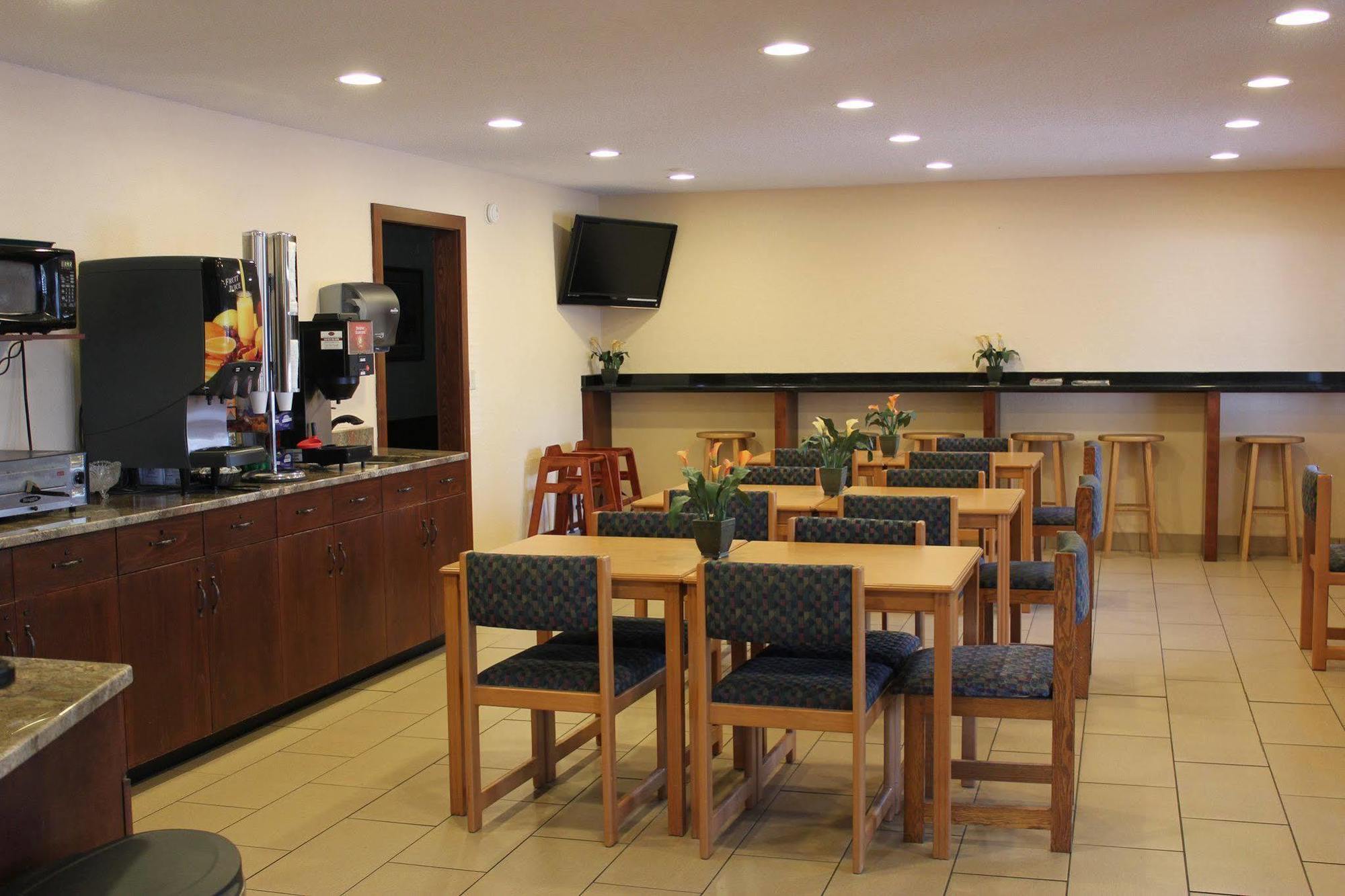 Americas Best Value Inn Гранд-Форкс Экстерьер фото